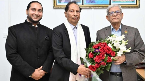 সাবেক তথ্যমন্ত্রী আবু সাঈদ যোগ দিলেন বিএনপিতে